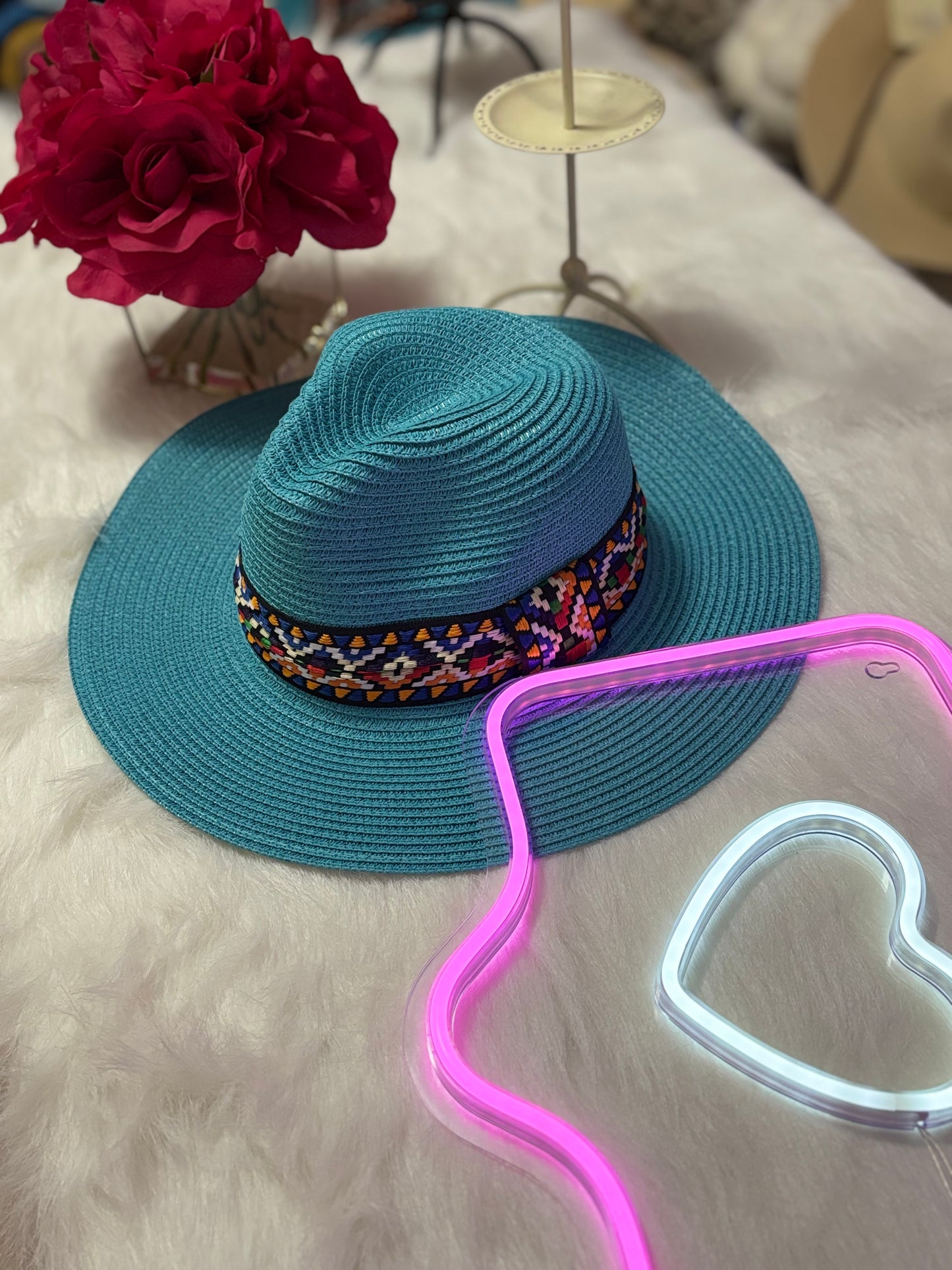 Ala Marina Luxe Sombrero